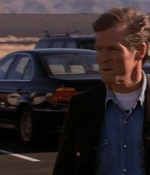 ROSWELL_-_E1X01_PILOT_368.jpg