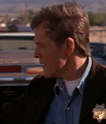 ROSWELL_-_E1X01_PILOT_374.jpg