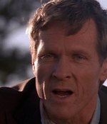 ROSWELL_-_E1X01_PILOT_376.jpg