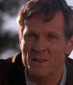ROSWELL_-_E1X01_PILOT_381.jpg