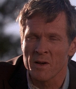 ROSWELL_-_E1X01_PILOT_390.jpg