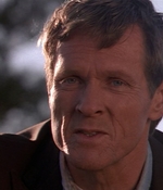 ROSWELL_-_E1X01_PILOT_395.jpg