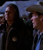 ROSWELL_-_E1X01_PILOT_423.jpg