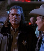 ROSWELL_-_E1X01_PILOT_427.jpg