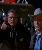 ROSWELL_-_E1X01_PILOT_430.jpg