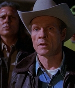 ROSWELL_-_E1X01_PILOT_436.jpg