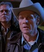 ROSWELL_-_E1X01_PILOT_437.jpg
