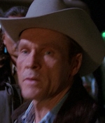 ROSWELL_-_E1X01_PILOT_443.jpg
