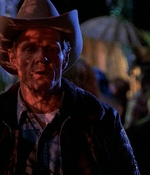 ROSWELL_-_E1X01_PILOT_452.jpg