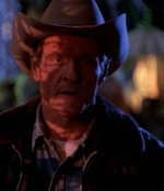 ROSWELL_-_E1X01_PILOT_463.jpg