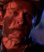 ROSWELL_-_E1X01_PILOT_464.jpg