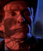 ROSWELL_-_E1X01_PILOT_478.jpg