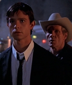 ROSWELL_-_E1X01_PILOT_486.jpg