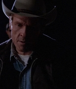 ROSWELL_-_E1X01_PILOT_498.jpg