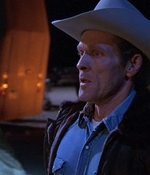 ROSWELL_-_E1X01_PILOT_518.jpg