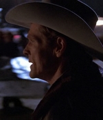 ROSWELL_-_E1X01_PILOT_523.jpg