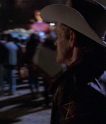 ROSWELL_-_E1X01_PILOT_525.jpg