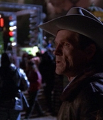 ROSWELL_-_E1X01_PILOT_546.jpg