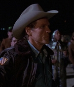 ROSWELL_-_E1X01_PILOT_553.jpg