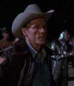 ROSWELL_-_E1X01_PILOT_555.jpg
