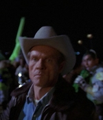 ROSWELL_-_E1X01_PILOT_569.jpg