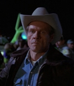 ROSWELL_-_E1X01_PILOT_570.jpg