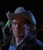 ROSWELL_-_E1X01_PILOT_573.jpg