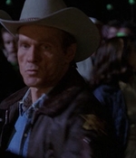 ROSWELL_-_E1X01_PILOT_574.jpg