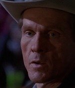 ROSWELL_-_E1X01_PILOT_578.jpg