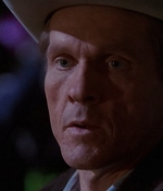 ROSWELL_-_E1X01_PILOT_580.jpg