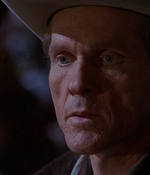ROSWELL_-_E1X01_PILOT_587.jpg