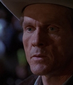 ROSWELL_-_E1X01_PILOT_589.jpg