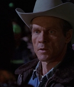 ROSWELL_-_E1X01_PILOT_590.jpg