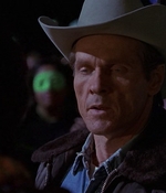 ROSWELL_-_E1X01_PILOT_591.jpg