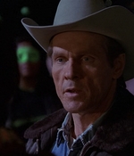 ROSWELL_-_E1X01_PILOT_594.jpg