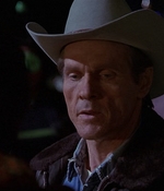 ROSWELL_-_E1X01_PILOT_598.jpg