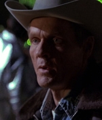 ROSWELL_-_E1X01_PILOT_600.jpg