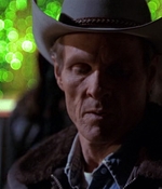 ROSWELL_-_E1X01_PILOT_606.jpg
