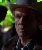 ROSWELL_-_E1X01_PILOT_612.jpg