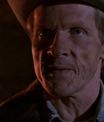 ROSWELL_-_E1X01_PILOT_636.jpg