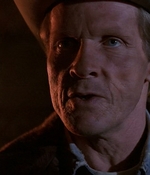 ROSWELL_-_E1X01_PILOT_637.jpg