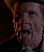 ROSWELL_-_E1X01_PILOT_642.jpg