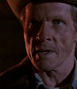 ROSWELL_-_E1X01_PILOT_645.jpg