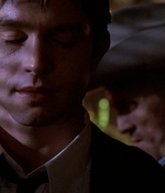 ROSWELL_-_E1X01_PILOT_686.jpg