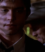 ROSWELL_-_E1X01_PILOT_688.jpg