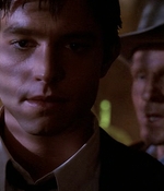 ROSWELL_-_E1X01_PILOT_689.jpg