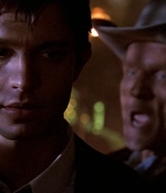 ROSWELL_-_E1X01_PILOT_696.jpg