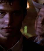 ROSWELL_-_E1X01_PILOT_705.jpg