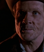 ROSWELL_-_E1X01_PILOT_714.jpg