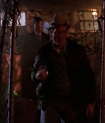 ROSWELL_-_E1X01_PILOT_719.jpg